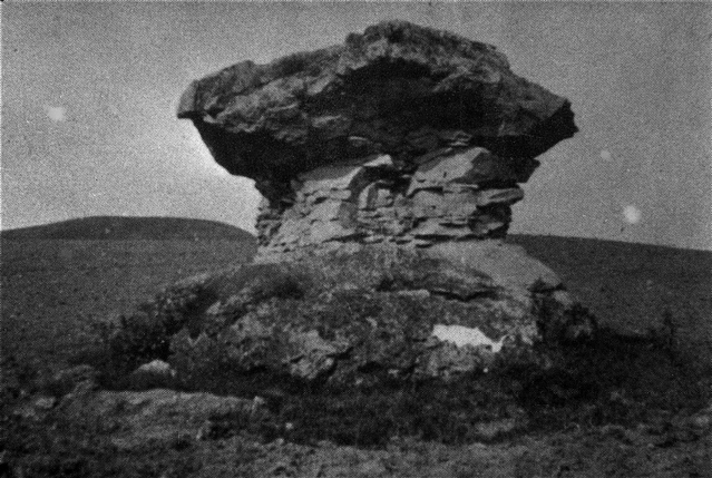 Devil's Rock 01 (1930's photo)